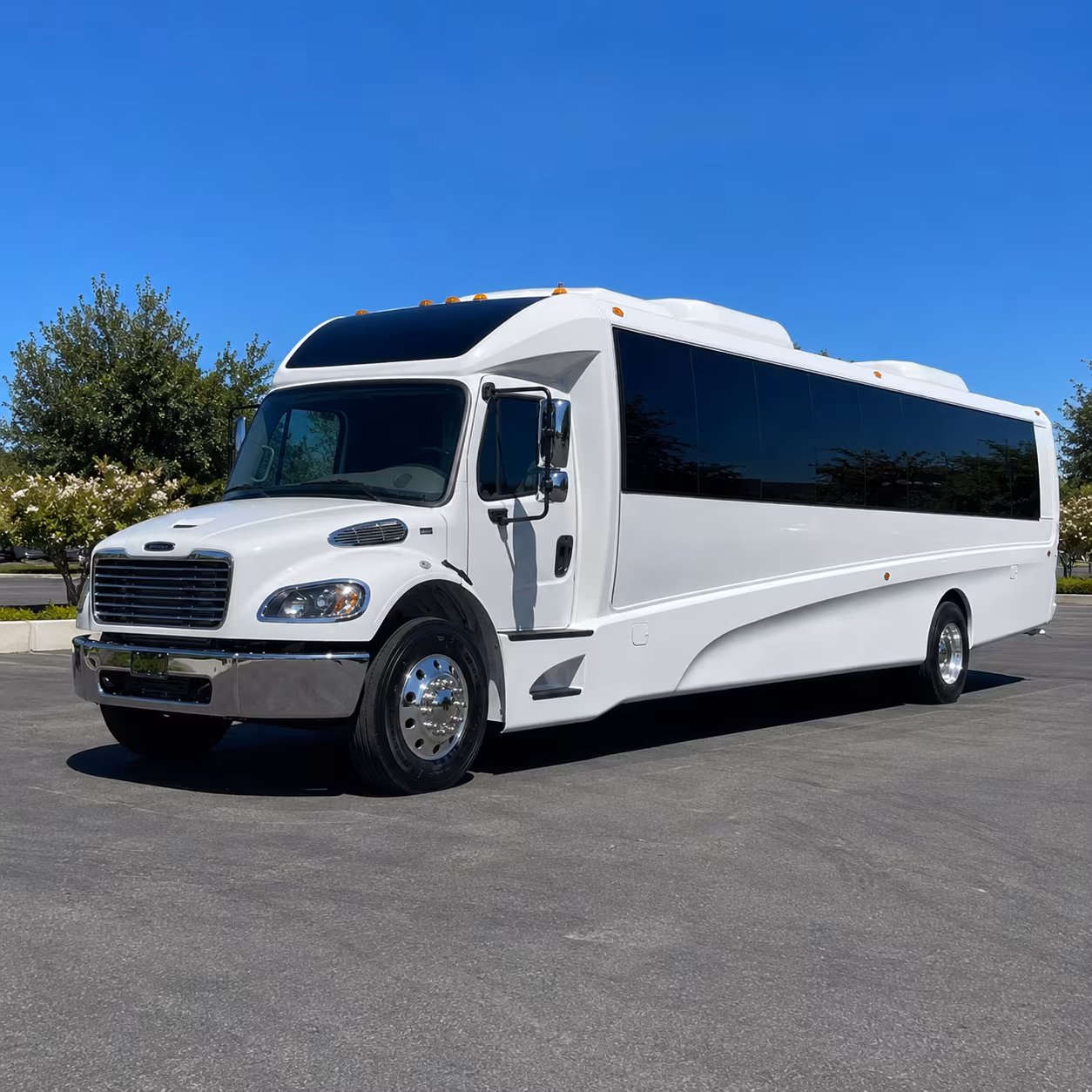 chino 28 passenger minibus