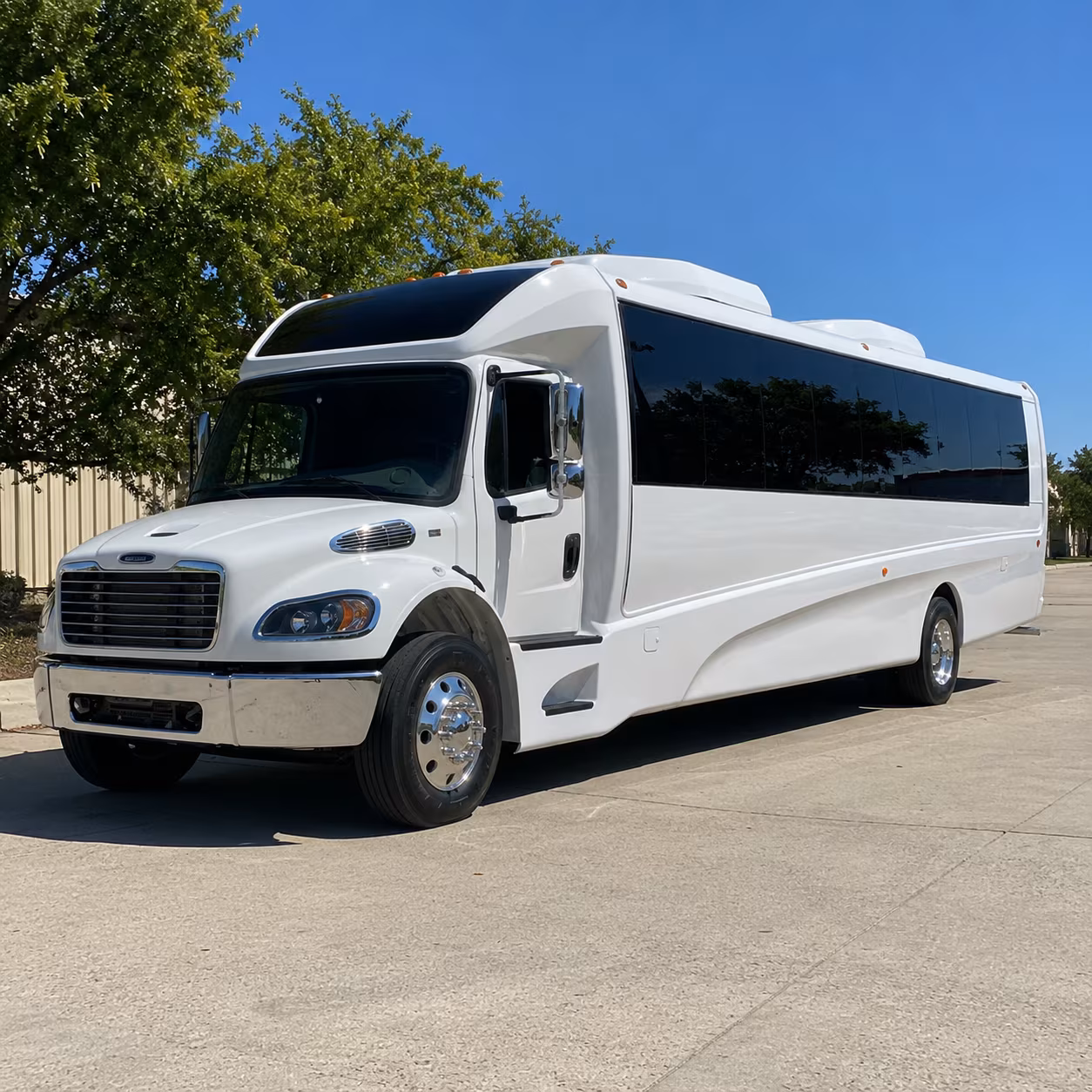 chino 35 passenger minibus
